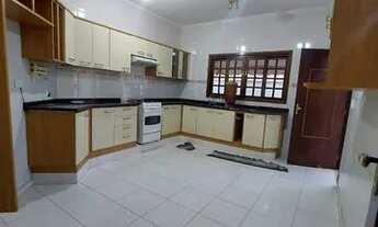 Imagem 7: Casa de condomínio para aluguel possui 1 metros quadrados com 3 quartos