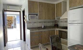 Imagem 5: Seu paraíso particular: Casa de 2 dormitórios com suíte e piscina a duas quadras da praia