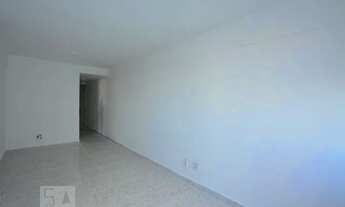 Imagem 4: Apartamento para Aluguel - Olaria, 2 Quartos, 56 m2