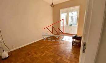 Imagem 2: Apartamento para venda possui 60 metros quadrados com 2 quartos em Ipanema - Rio de Janeir