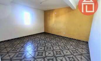 Imagem 6: Casa com uma localização privilegiada perto da rodoviária nova da cidade com Sala, dormitó