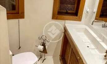 Imagem 5: Propriedade beira mar no Arraial D'Ajuda Porto Seguro com 4 Casas ótimo para Hotel ou