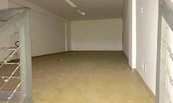 Imagem 2: 30246) à venda - Loja com , no Estoril