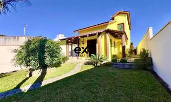 Imagem: Casa com piscina em Piraquara