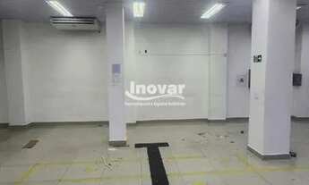 Imagem 6: Loja no centro com área total de 448m², sendo 365m² de piso + subsolo de 83m²