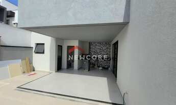 Imagem: Casa de condomínio em Estrada José Celeste