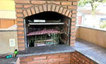 Imagem 2: Sobrado à venda 2 dormitórios, com armários, 2 banheiros 1 com banheira e cozinhas. Com ar