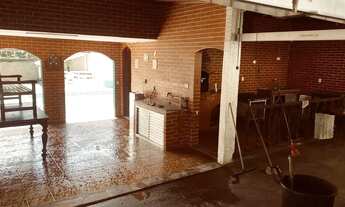 Imagem 6: Casa com 4 quartos, sendo 2 suítes, piscina, churrasqueira, quadra futevôlei