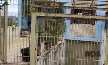 Imagem 2: Casa com 161m² e 3 dormitórios com suíte, piscina no bairro Espírito Santo em PORTO ALEGRE