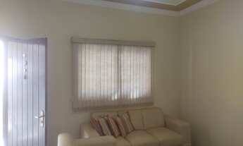 Imagem 3: Vende-se casa no bairro Califórnia em Patos de Minas. 03 quartos sendo 01 suíte