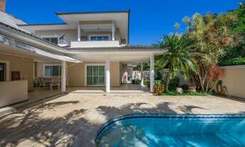 Imagem 4: Casa de condomínio, linda, reformada, vista Verde, com 4 quartos