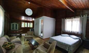 Imagem 5: Casa de condomínio para venda tem 240 metros quadrados com 5 quartos