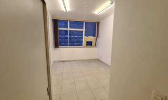 Imagem 5: Quitinete em prédio misto, no Centro do Rio, em frente à CEF, estação Carioca, do Metrô