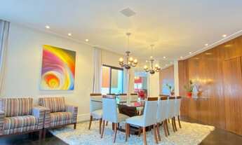 Imagem 2: Casa de condomínio Alphaville para venda possui 800 metros quadrados com 4 quartos