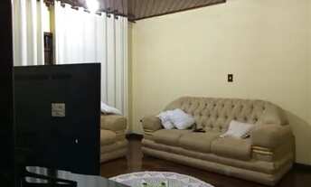 Imagem 6: Casa grande com 3 dorm e garagem para 10 carros