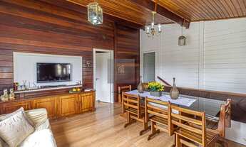 Imagem 7: Casa Mobiliada para Venda em Campos do Jordão, Vila Capivari, 4 dormitórios, 2 suítes, 3 b