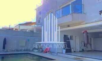 Imagem 5: Casa de alto padrão no Residencial 10, com 4 suítes (a máster com closet e banheira), 395m