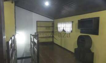 Imagem 3: Sobrado para aluguel tem 354 metros quadrados com 4 quartos