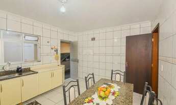 Imagem 4: Apolar Imóveis vende excelente casa localizada no bairro Cidade Industrial