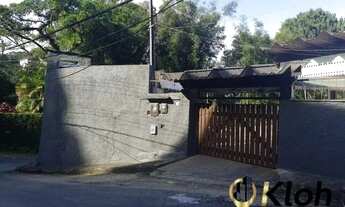 Imagem: Casa com 3 Quartos e piscina à venda no