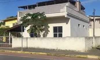 Imagem 2: Casa em Camboriú no bairro Monte Alegre