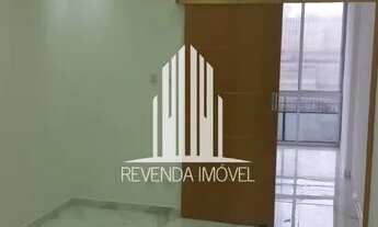 Imagem 2: **Lindo apartamento todo reformado no centro da cidade**