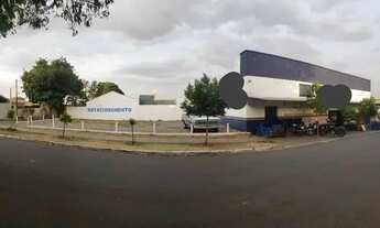 Imagem 3: Supermercado Galpão / depósito com 5 vagas na garagem