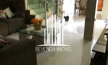 Imagem 2: Casa com 03 dormitórios(mais uma suíte em baixo) e 02 vagas de garagem