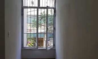 Imagem 2: Apartamento de 2 quartos disponível para locação na Tijuca, zona norte do Rio de Janeiro