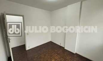 Imagem 5: Rua Martins Pena, 3 quartos com suite, frente, 1 vaga na escritura, Vazio, Coladinho com o