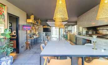 Imagem 4: *Cobertura Exclusiva com Vista Deslumbrante e Acabamentos Premium em Porto Alegre*