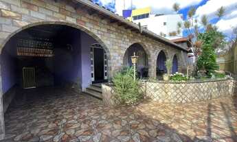 Imagem: Casa com 4 quartos para alugar em Contagem