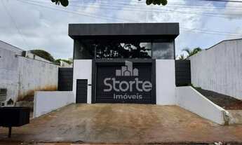Imagem 2: Galpão para alugar, 257 m² por R$ 5.500/mês - Tabajaras - Uberlândia/MG