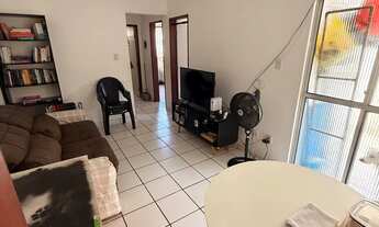 Imagem 7: Vendo Mali Turu em frente a selfit