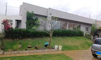 Imagem 4: Casa com 3 quartos, 3 banheiros, piscina, Terreno com 500m2, Jd. Paulista IV, Maringá-PR