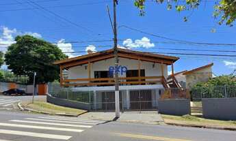 Imagem 2: Casa com 489m² e terreno com 888m² de esquina na Av. Horácio Netto em Atibaia - SP