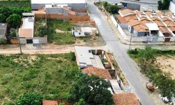 Imagem 3: Lote de 360m² com Estrutura Comercial e Residencial