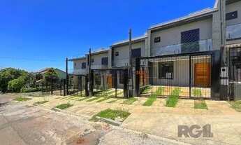 Imagem 2: Casa Condominio em Porto Alegre, no bairro Tristeza, com 3 dormitório(s), e 3 banheiros, à