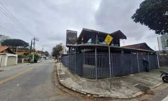 Imagem 6: Imóvel para aluguel tem 301 metros quadrados com 8 quartos