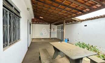 Imagem: Casa à Venda - Bairro Independência, Montes