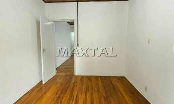 Imagem 6: Terreno comercial com 280 metros de área total, para construção de prédios médios.