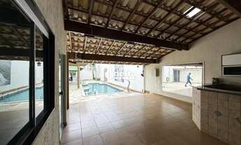 Imagem 5: Casa residencial com 4 quartos sendo 3 suítes, disponível para locação no bairro Jaraguá e