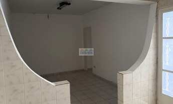 Imagem 2: Aluga-se Casa na Vila Guilherme, 2 Dormitórios e 2 Vagas de Garagem. Ótima localização