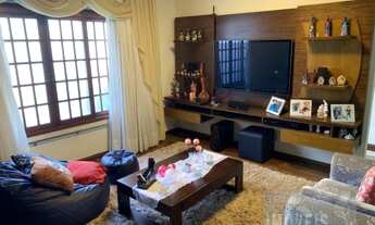 Imagem: Casa com 4 dormitórios no Itacorubi