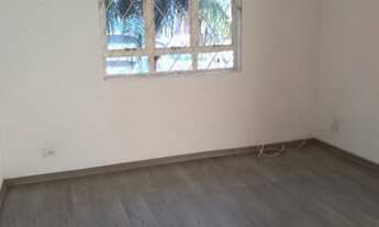 Imagem 2: Vende-se casa , excelente localização , próxima de comércio no bairro Atibaia Jardim - Ati