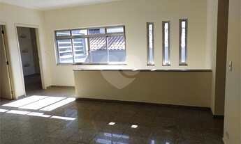 Imagem 3: Excelente Sobrado com pé direito alto! Ótima localização!