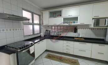 Imagem 3: Sobrado para aluguel tem 325 metros quadrados com 3 quartos em Jardim Itacolomi - São Paul