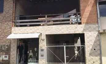 Imagem: Casa com 4 dormitórios à venda, 130 m²