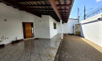 Imagem: Casa para aluguel tem 200 m2 com 03 quartos