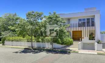 Imagem: Casa de 4 suítes em Jurerê Internacional